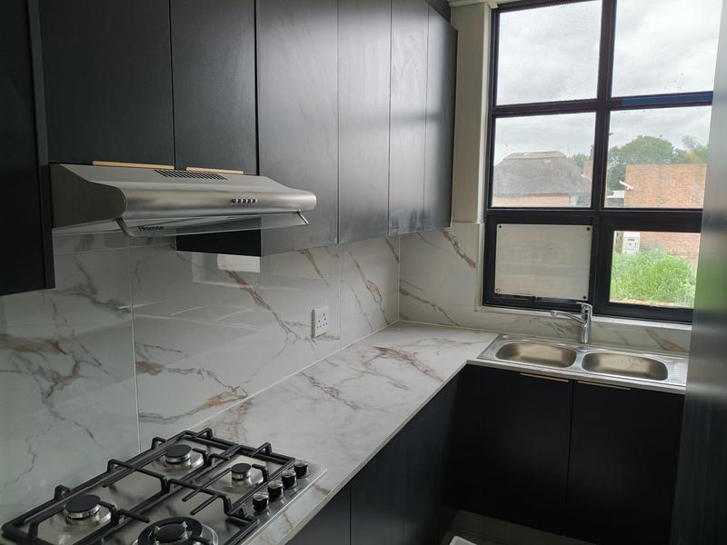 To Let 3 Bedroom Property for Rent in Uitzicht Western Cape